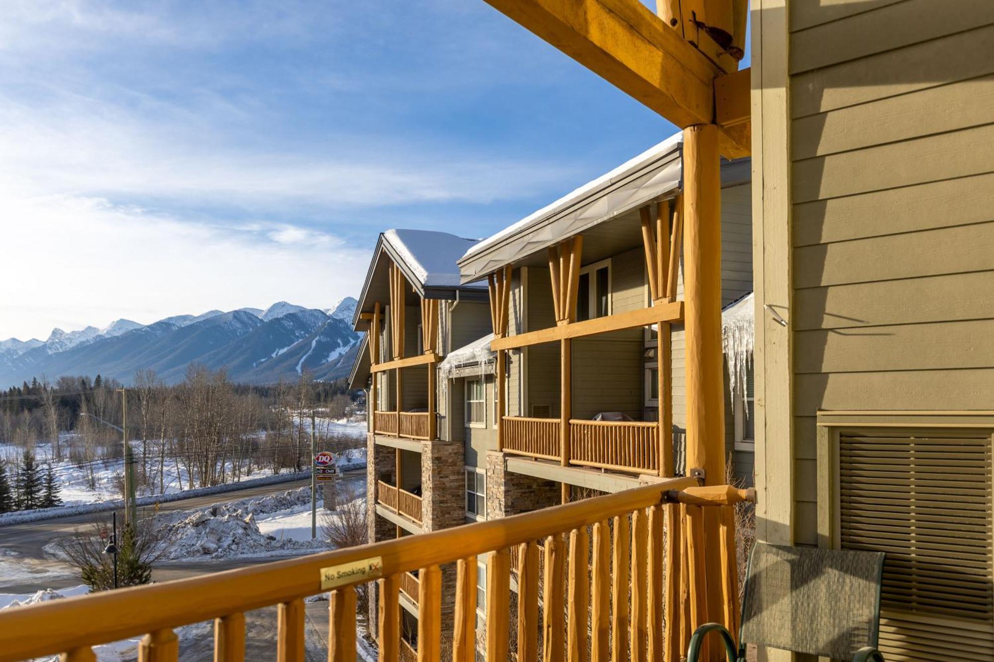 Silver Rock Condominiums By Fernie Central Reservations Exterior photo